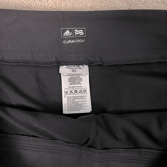Women’s Adidas Golf Skort | Color: Black and White | Size: 10 | EUC - Picture 3 of 4